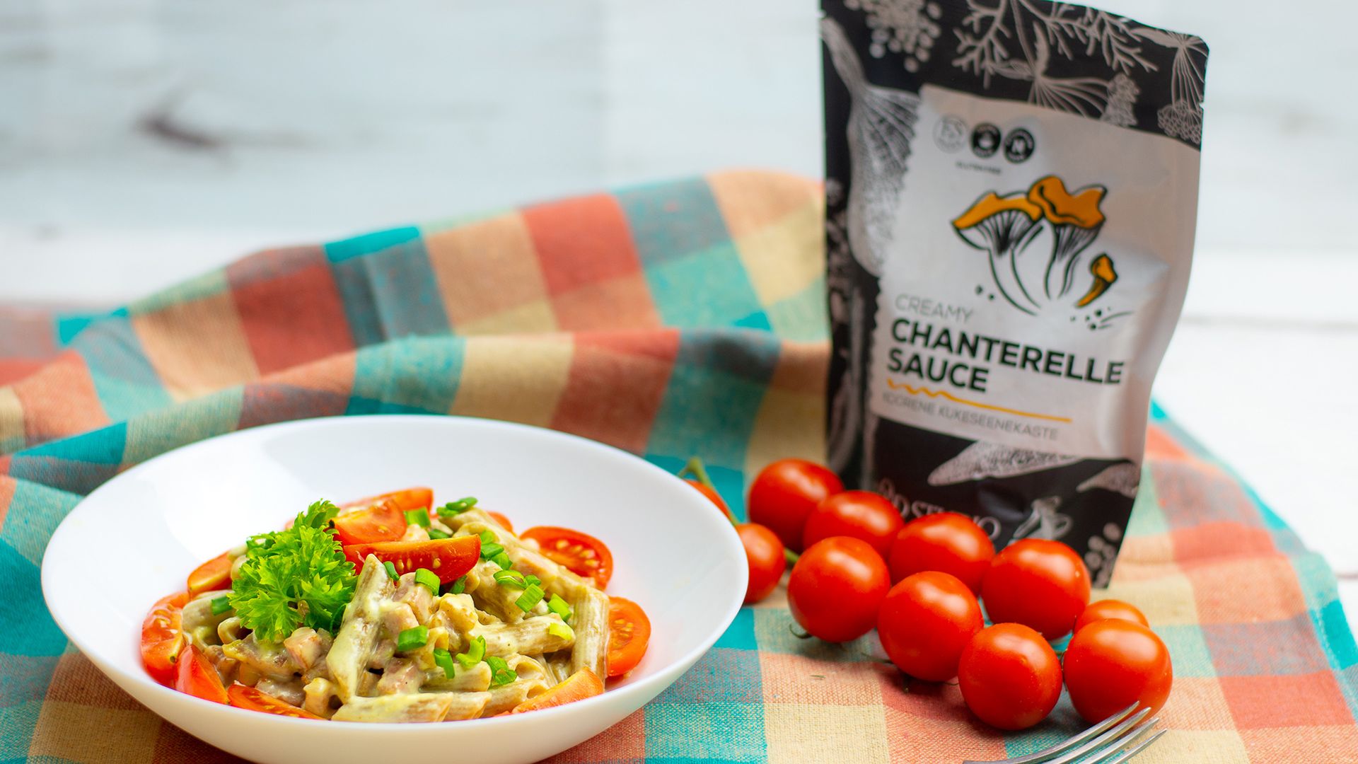 Singipasta koorese kukeseenekastmega