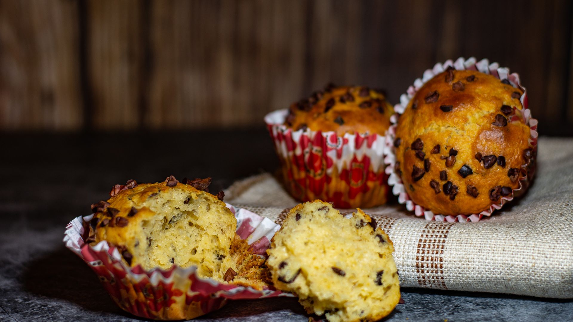 Apelsini-šokolaadi muffinid