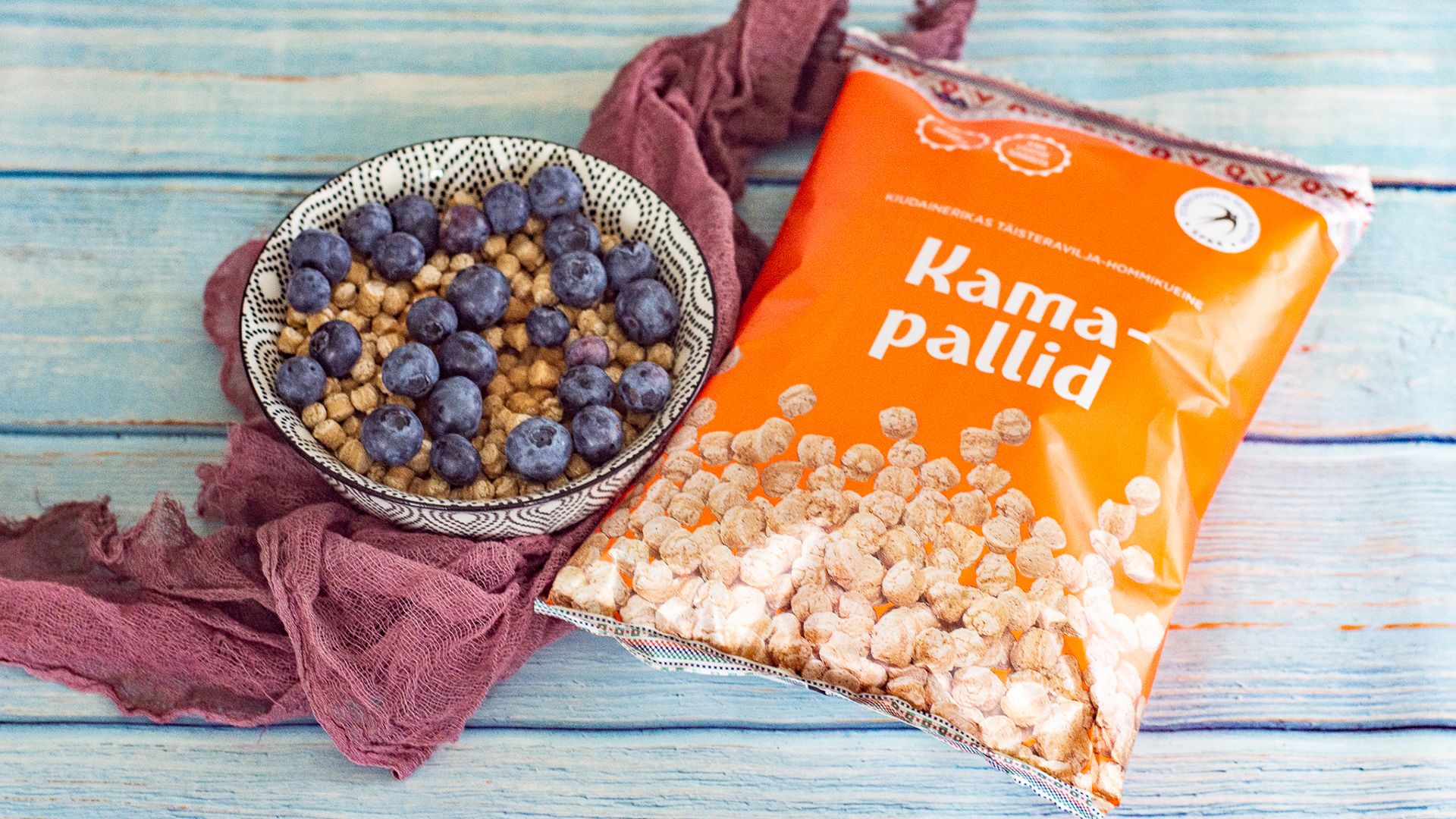 Kamapallid piima ja mustikatega