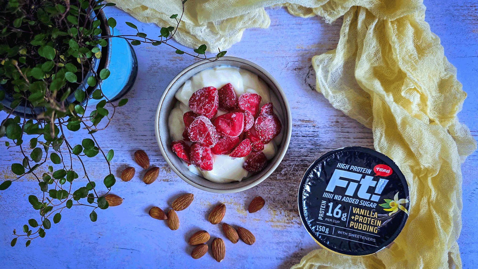 Fit puding maasikate ja pähklitega